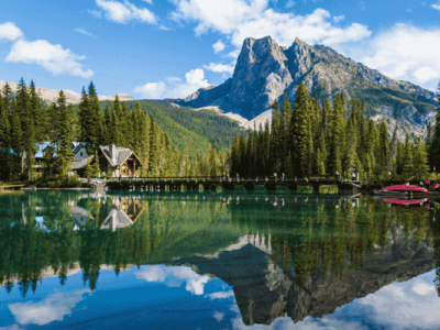 Emerald Lake Lodge and wooden bridge at Emerald Lake in Yoho National Park, British Columbia, Canada